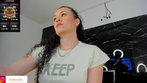 Liz  online show from March 10, 2025, 11:53 am