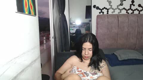 Liza Thurner online show from December 4, 2024, 10:41 pm