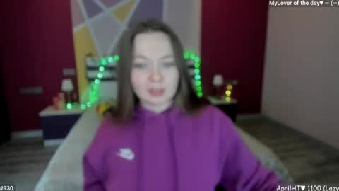 Girl next door online show from April 18, 2026, 11:36 am