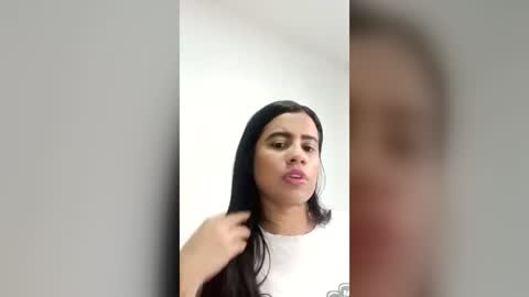 Snapshot of lizathomson_ chatting on June 23, 2026, 7:12 pm liza online show from June 23, 2026, 7:12 pm