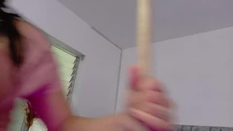  LIZBETH ROSS  online show from September 29, 2025, 11:37 am