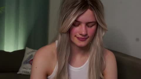 Sunnheart online show from January 23, 2025, 7:40 pm