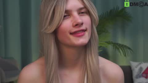 Sunnheart online show from February 26, 2025, 8:44 pm