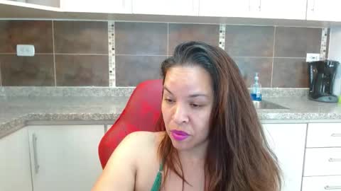 L I Z  E T H   online show from April 24, 2026, 9:17 pm