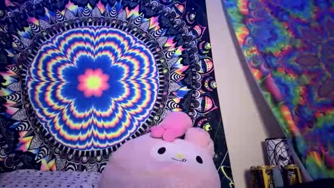 Lizz  online show from February 11, 2025, 5:50 pm