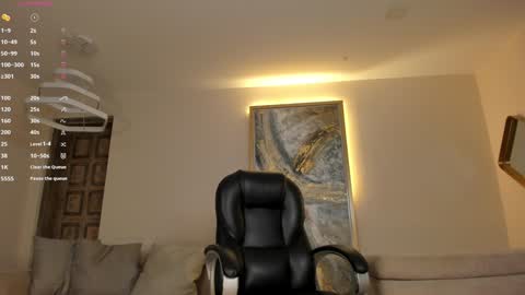 Lizzi  online show from February 7, 2025, 5:10 am