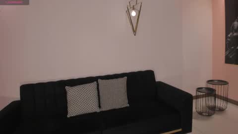 Lizzi  online show from January 15, 2026, 7:17 pm