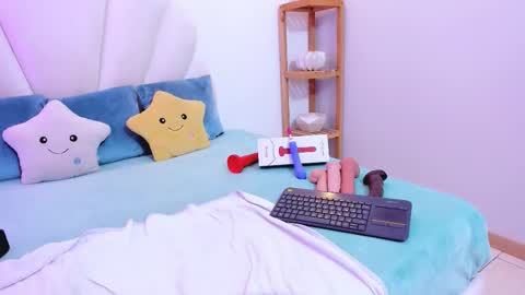 lizzie_williamss online show from September 19, 2025, 3:08 am