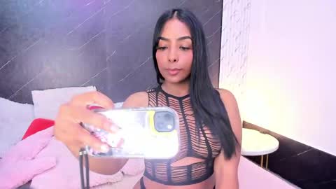Snapshot of lizziierose chatting on June 4, 2026, 12:22 pm I am Lizz online show from June 4, 2026, 12:22 pm