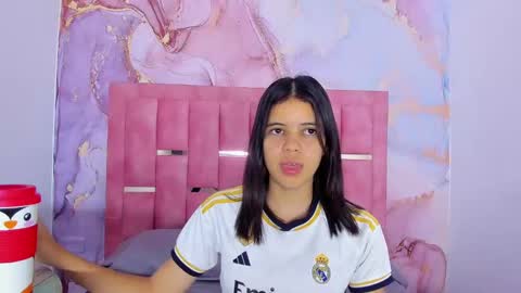 Snapshot of lizzmartin chatting on December 19, 2024, 7:18 pm Sweet Lizz online show from December 19, 2024, 7:18 pm