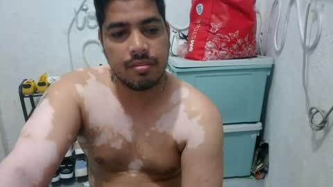 lizzy_955413 online show from June 25, 2026, 2:11 am