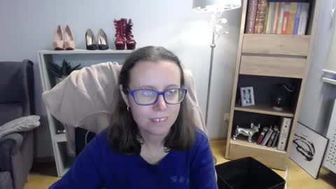 Lizzy online show from October 27, 2025, 5:33 am