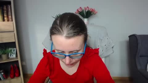 Snapshot of lizzy_sparkle chatting on May 18, 2026, 4:18 am Lizzy online show from May 18, 2026, 4:18 am