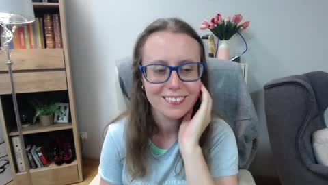 Snapshot of lizzy_sparkle chatting on May 25, 2026, 4:29 am Lizzy online show from May 25, 2026, 4:29 am