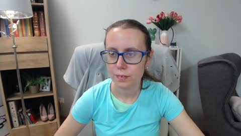 Snapshot of lizzy_sparkle chatting on June 9, 2026, 4:24 am Lizzy online show from June 9, 2026, 4:24 am