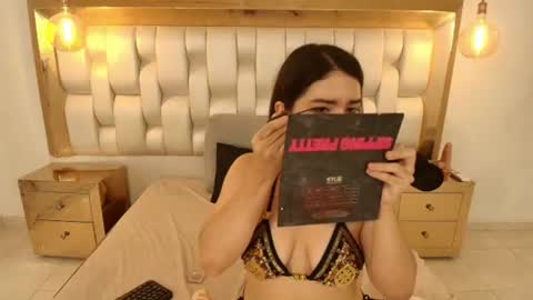 Snapshot of lizzyraven chatting on July 1, 2026, 11:45 am LIZZY RAVEN online show from July 1, 2026, 11:45 am