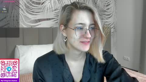 lizzysin online show from May 25, 2026, 1:55 am