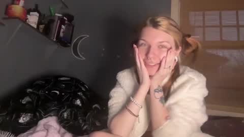 lizzybunny online show from January 17, 2025, 4:47 pm