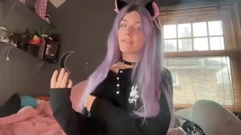 lizzybunny online show from February 12, 2025, 2:10 pm