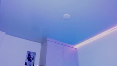 Snapshot of lliamm_2 chatting on June 21, 2026, 6:05 am lliamm 2 online show from June 21, 2026, 6:05 am