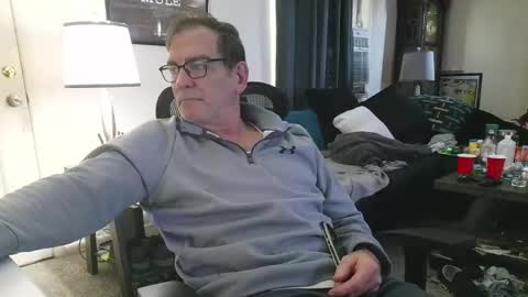 Snapshot of lngdickdaddy chatting on November 3, 2025, 12:50 pm LongDick Daddy online show from November 3, 2025, 12:50 pm