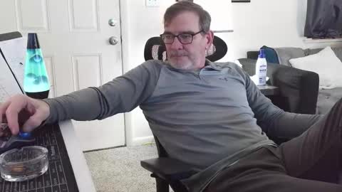 Snapshot of lngdickdaddy chatting on January 18, 2026, 8:01 pm LongDick Daddy online show from January 18, 2026, 8:01 pm