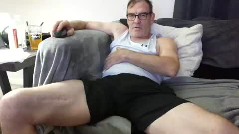 Snapshot of lngdickdaddy chatting on June 22, 2026, 1:18 am LongDick Daddy online show from June 22, 2026, 1:18 am