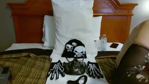 John online show from October 29, 2025, 11:39 pm