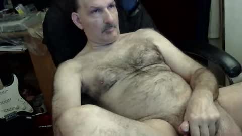 loades182025 online show from March 13, 2026, 4:52 am