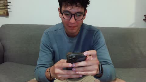 Lobo online show from February 1, 2025, 2:37 am