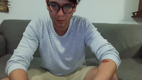 Lobo online show from February 3, 2025, 2:03 am