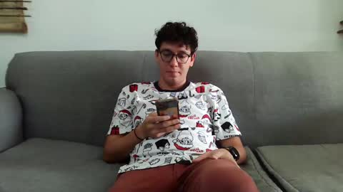 Lobo online show from February 19, 2025, 9:14 pm