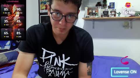 Lobo online show from September 16, 2025, 1:50 am