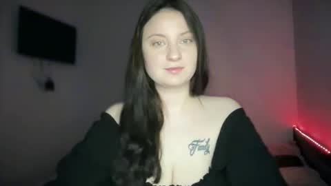 locaalis1 online show from November 14, 2025, 9:41 am