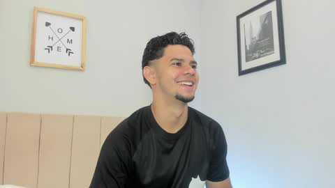 Snapshot of logan_9_ chatting on May 26, 2026, 3:46 am logan online show from May 26, 2026, 3:46 am