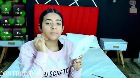 Logan and Chloe online show from December 2, 2025, 11:48 am