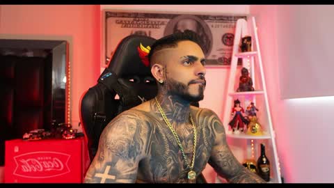 logan_hugh8 online show from December 27, 2024, 6:31 pm