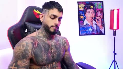 logan_hugh8 online show from December 22, 2025, 2:47 pm