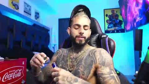 logan_hugh8 online show from March 2, 2026, 8:48 pm