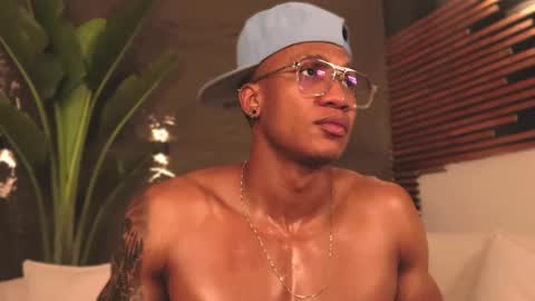 logan_varela online show from February 27, 2025, 3:04 am