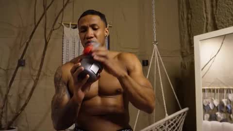 logan_varela online show from September 9, 2025, 10:59 am