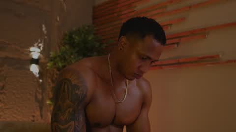 logan_varela online show from October 21, 2025, 11:05 pm