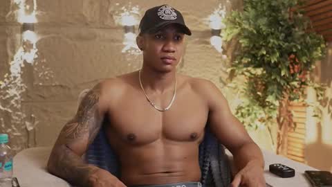 logan_varela online show from November 15, 2025, 11:51 am