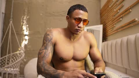 logan_varela online show from April 4, 2026, 4:48 pm