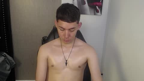 Loganfoster  online show from February 3, 2026, 9:42 pm