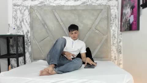 loganjhonson online show from October 14, 2025, 3:07 am