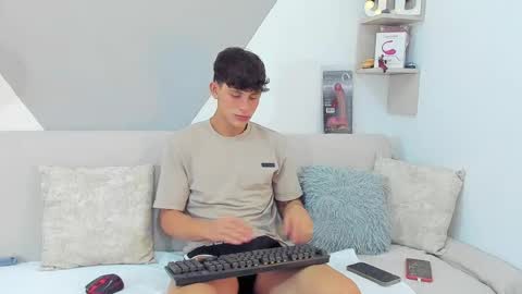 loganoficialx online show from January 26, 2025, 7:10 am