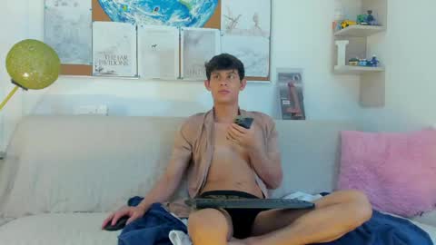 loganoficialx online show from April 30, 2026, 9:41 pm