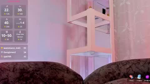 logantwink18 online show from September 15, 2025, 11:54 am