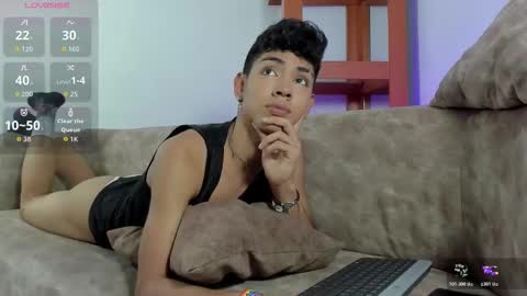 logantwink18 online show from November 4, 2025, 6:29 pm